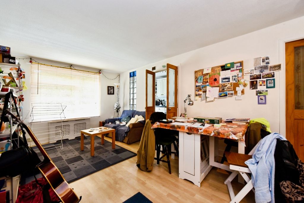 Property photo 3 of 17 Photo