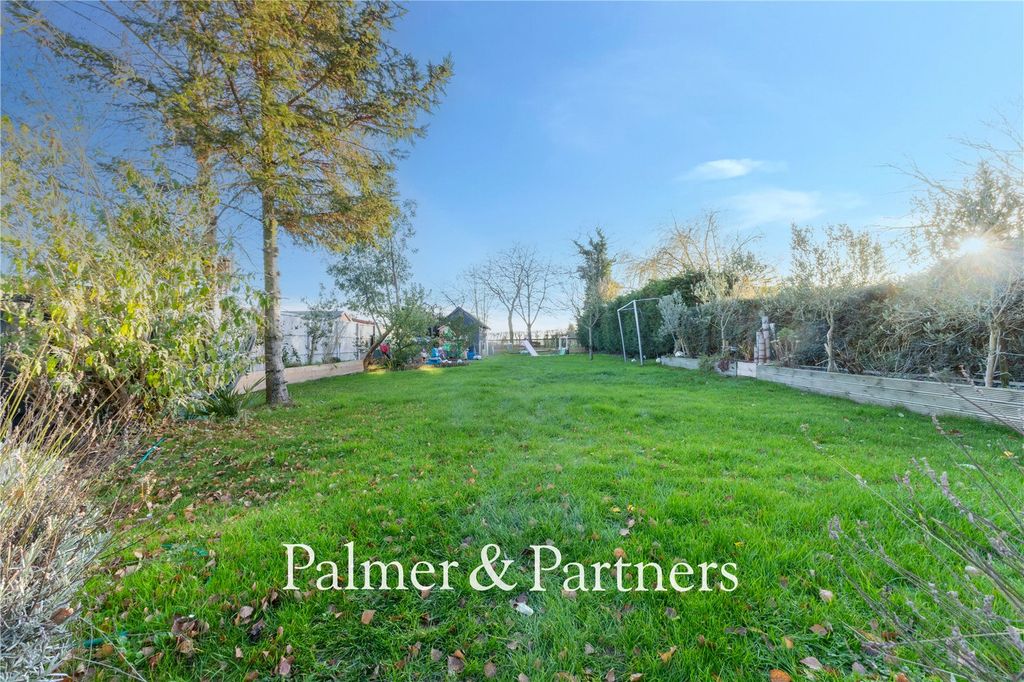 Property photo 2 of 33 Picture No. 29