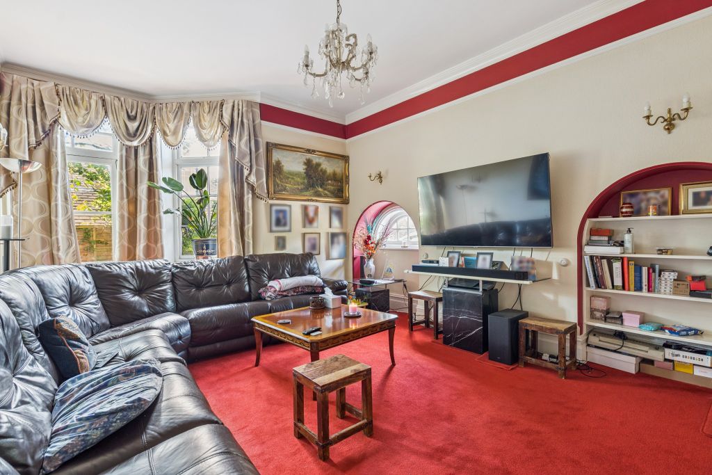 Property photo 2 of 22