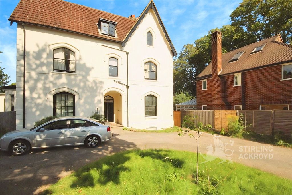 Property photo 1 of 7 External