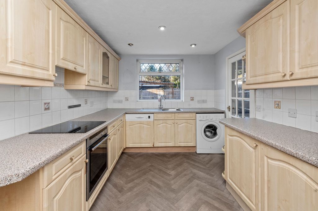 Property photo 2 of 19