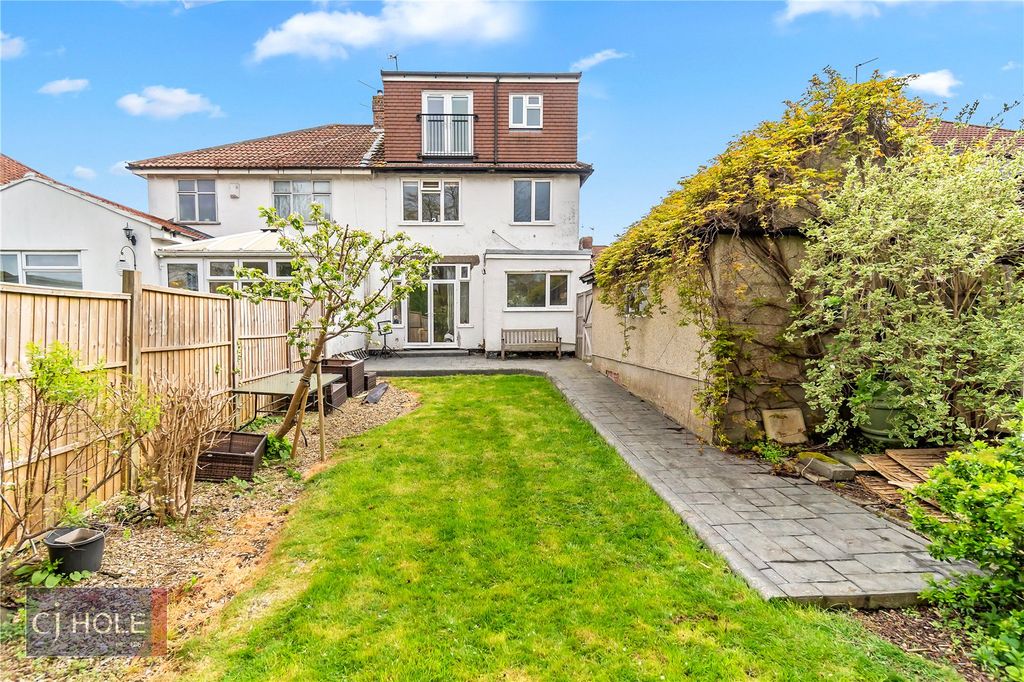 Property photo 2 of 21 Picture No. 10