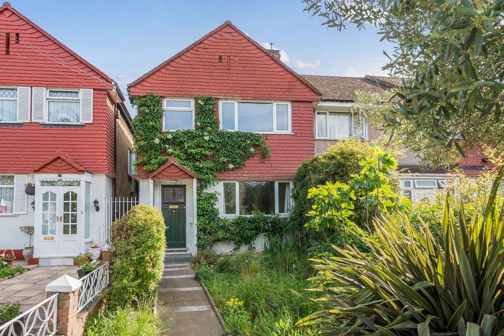 Property photo 1 of 12 1462875-19-6A0F34...