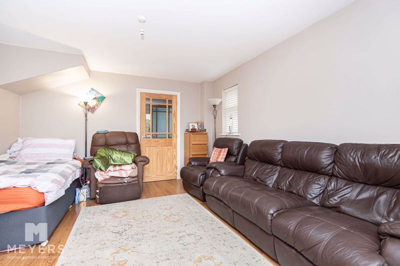 Property photo 2 of 14 Photo 4