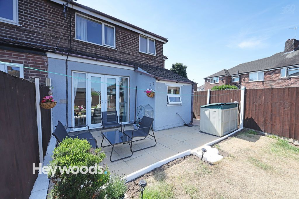 Property photo 3 of 37