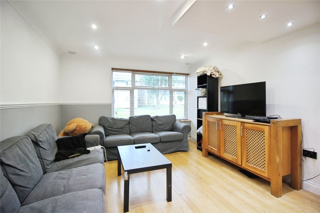 Property photo 2 of 9 Picture No. 08