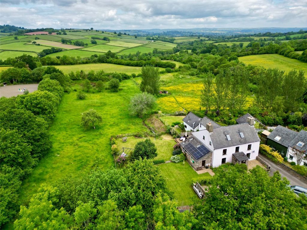 Property photo 1 of 31 Picture No. 53