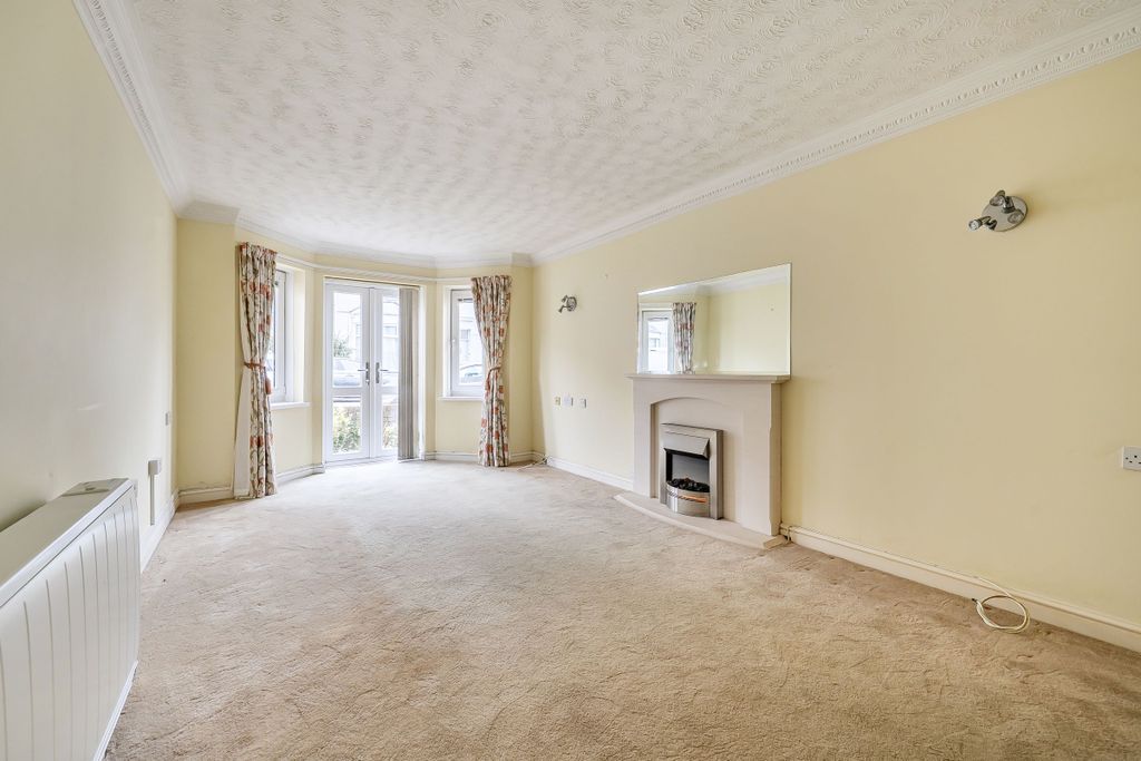 Property photo 2 of 9