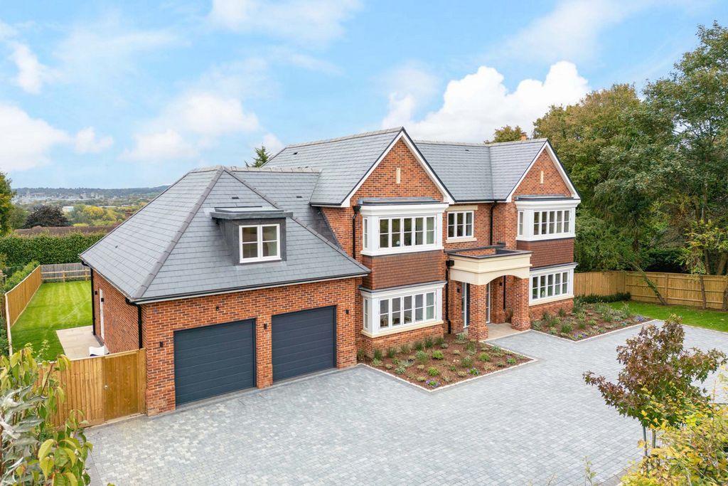 Property photo 1 of 47