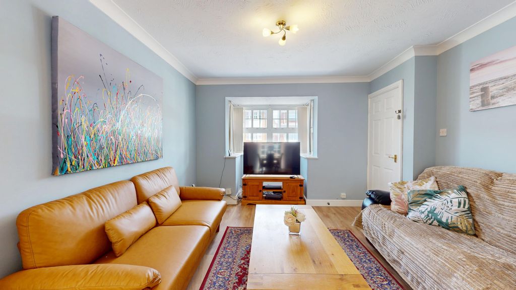 Property photo 2 of 30
