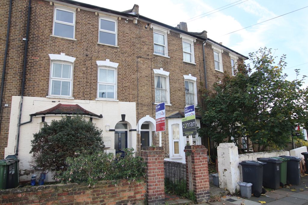 Property photo 1 of 6