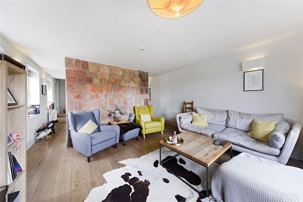 Property photo 2 of 10 Reception Room