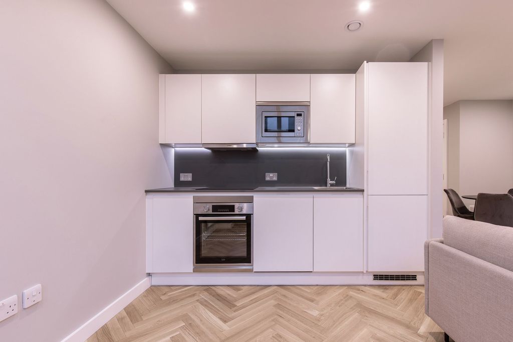 Property photo 1 of 21 Kitchen