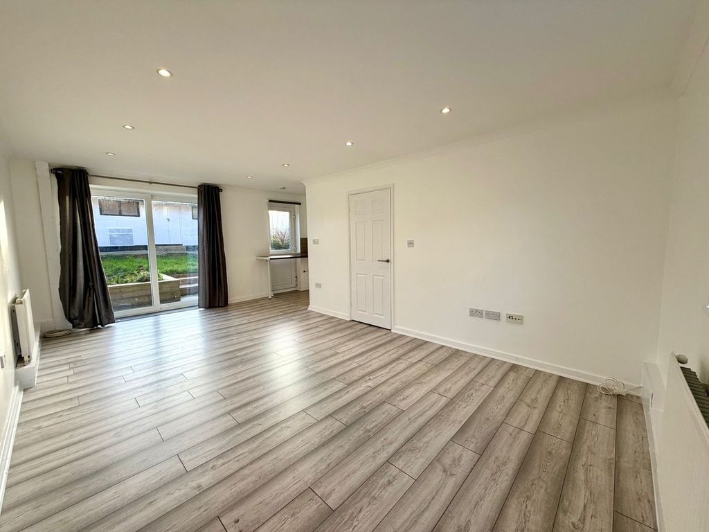 Property photo 3 of 12 Living Room