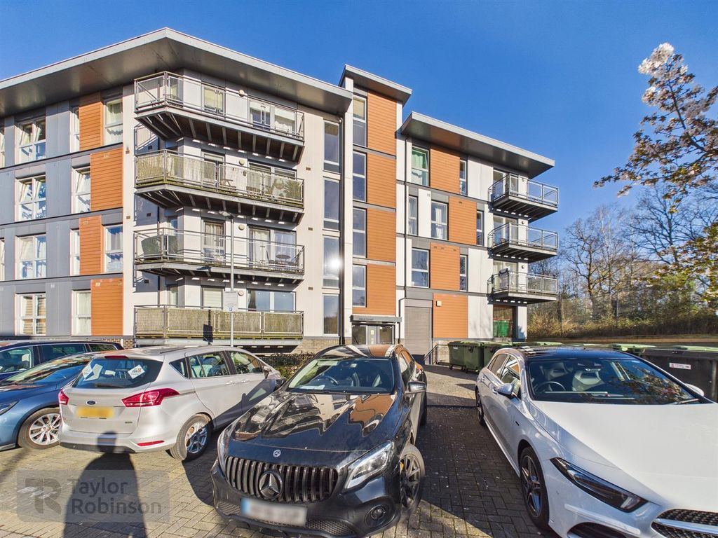 Property photo 1 of 8 Cam02600G0-Pr0676-Still012.Jpg