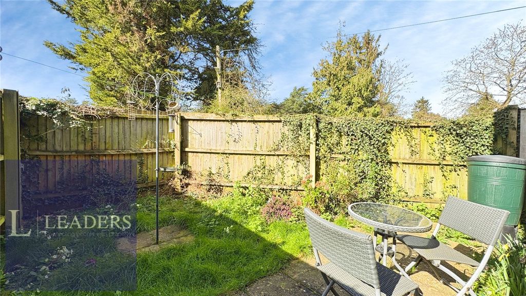 Property photo 3 of 14 Garden