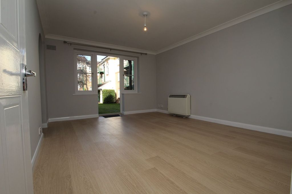 Property photo 2 of 7 Photo 7