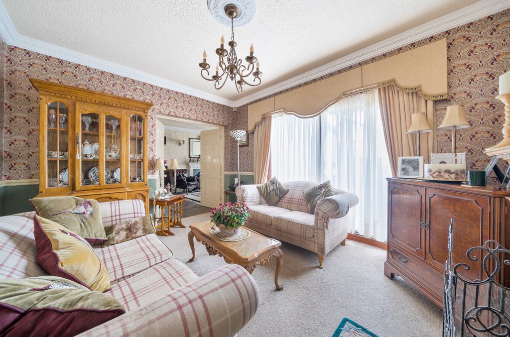 Property photo 3 of 19 1363298-13-68E4Fa...