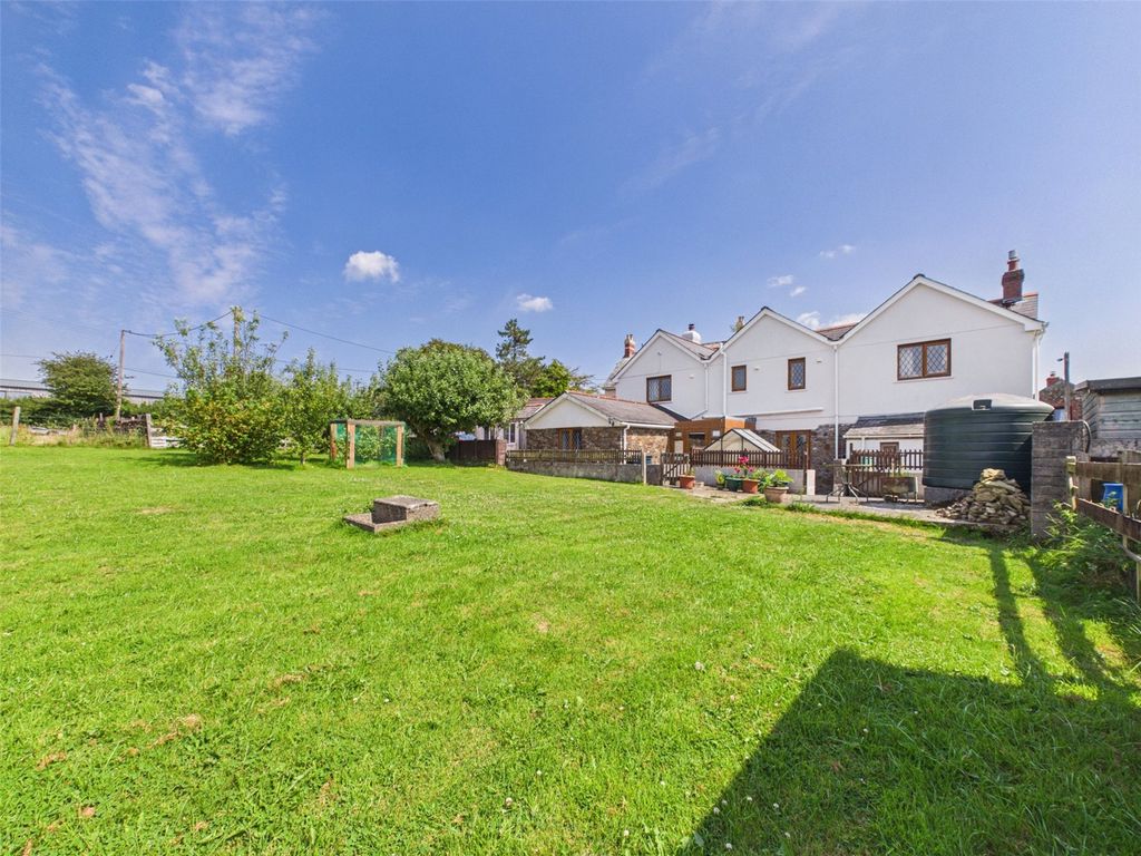 Property photo 1 of 39 Picture No. 53