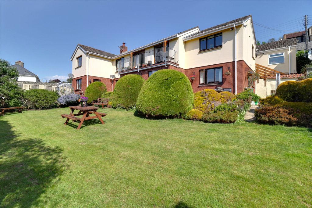 Property photo 1 of 27 Picture No. 05