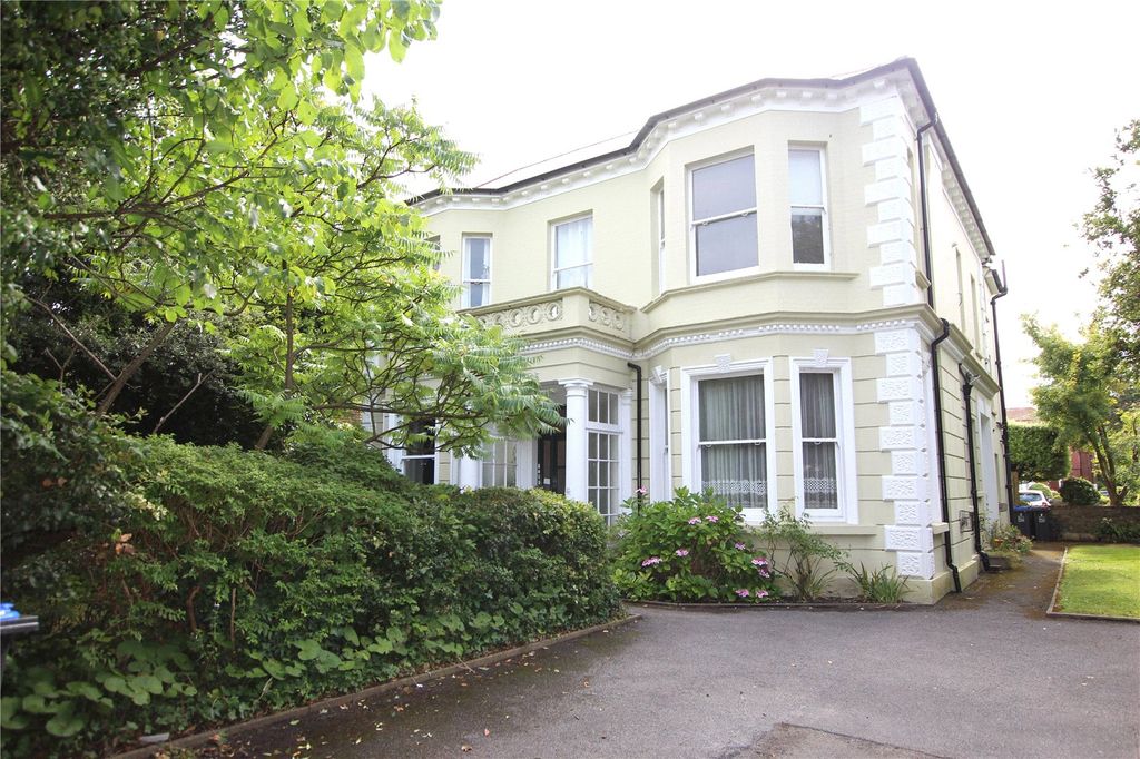 Property photo 1 of 6 External