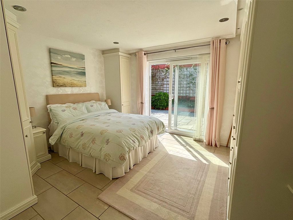 Additional image 8 of 3 bed bungalow for salePriory Lodge Close, Milford Haven, Pembrokeshire SA73