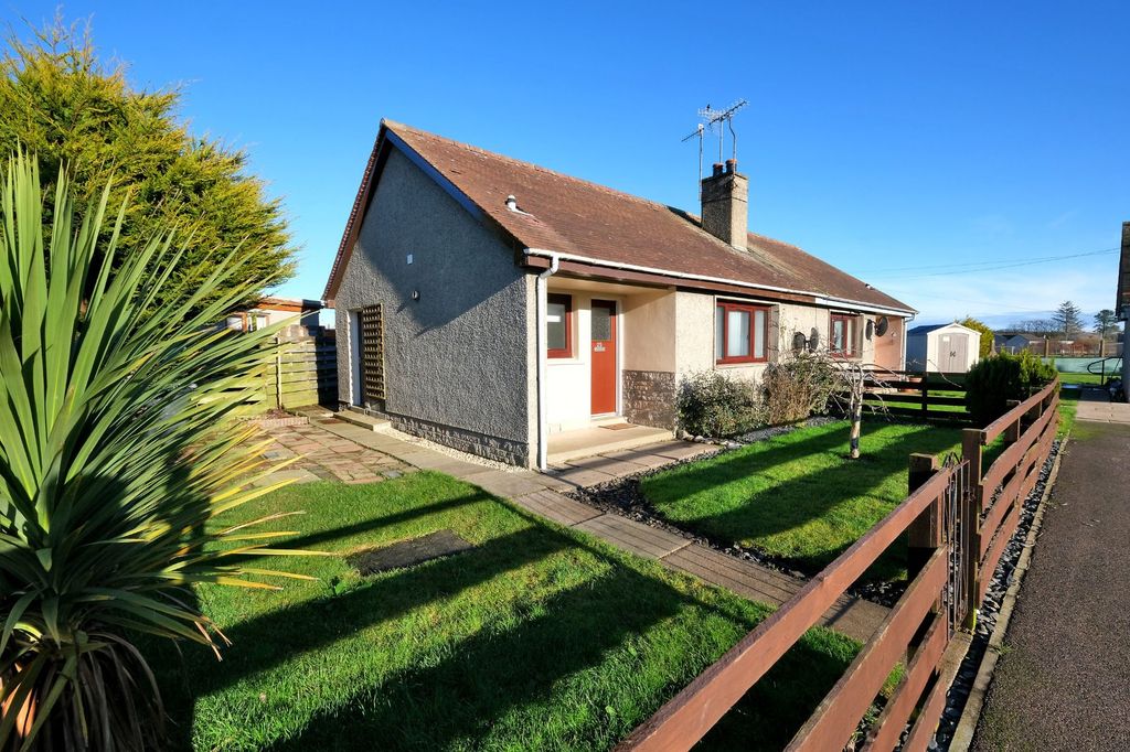 Property photo 1 of 11 External