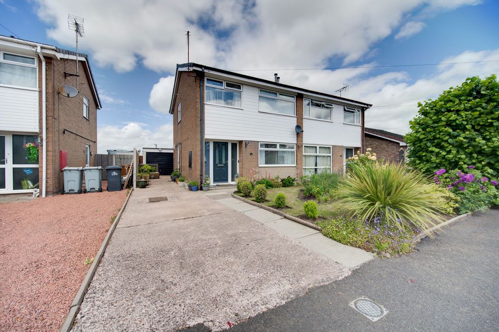 Property photo 1 of 23