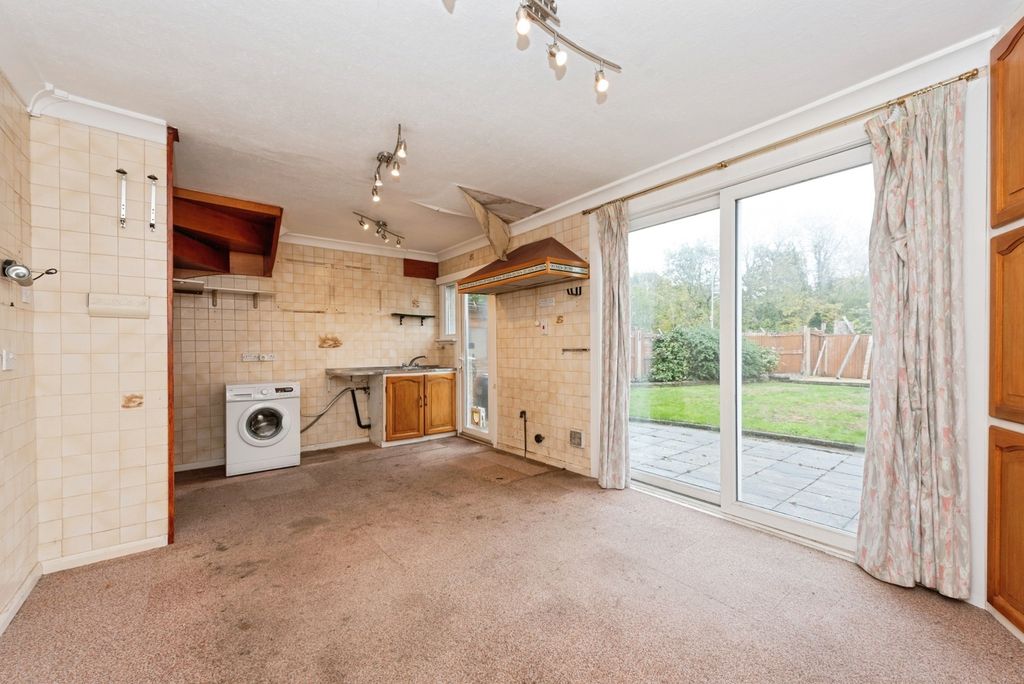 Property photo 2 of 17 Kitchen/Diner