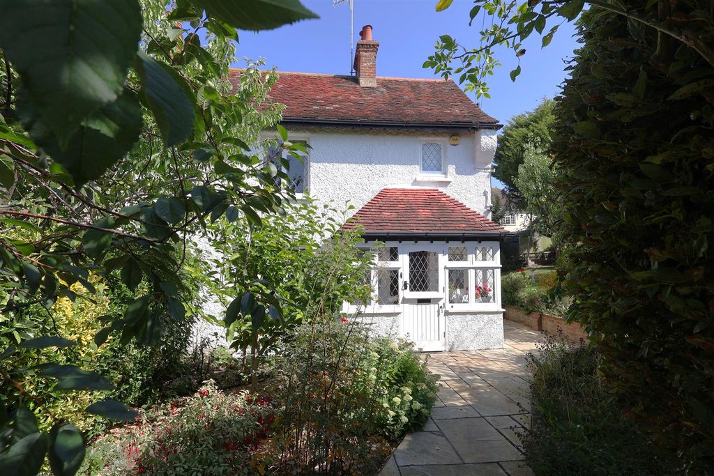 Property photo 1 of 28 Front.Jpg
