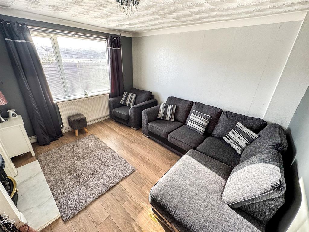 Property photo 2 of 37 Img_0331.Jpg