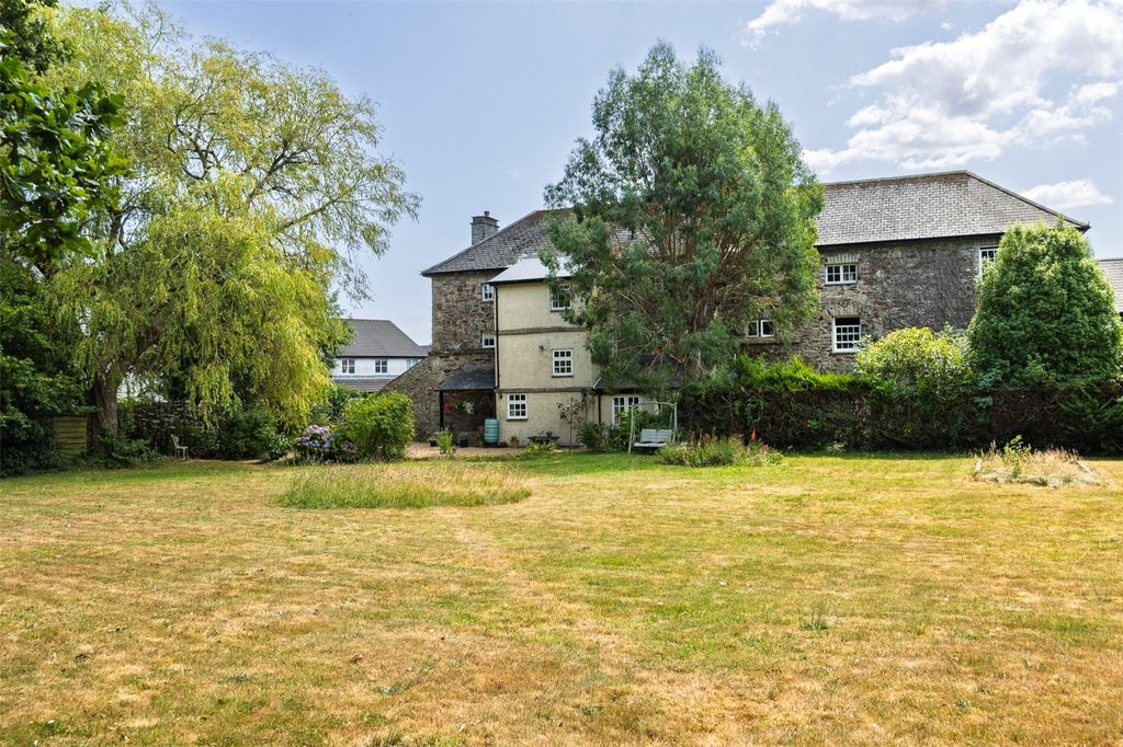 Property photo 1 of 52 Picture No. 73