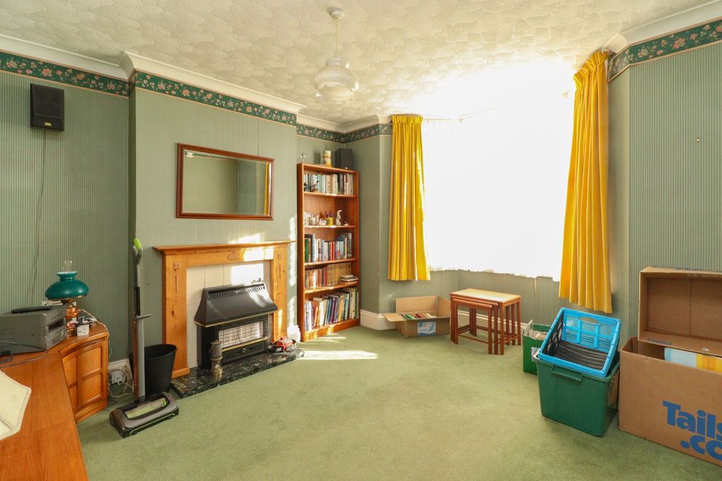 Property photo 2 of 12 Picture 2