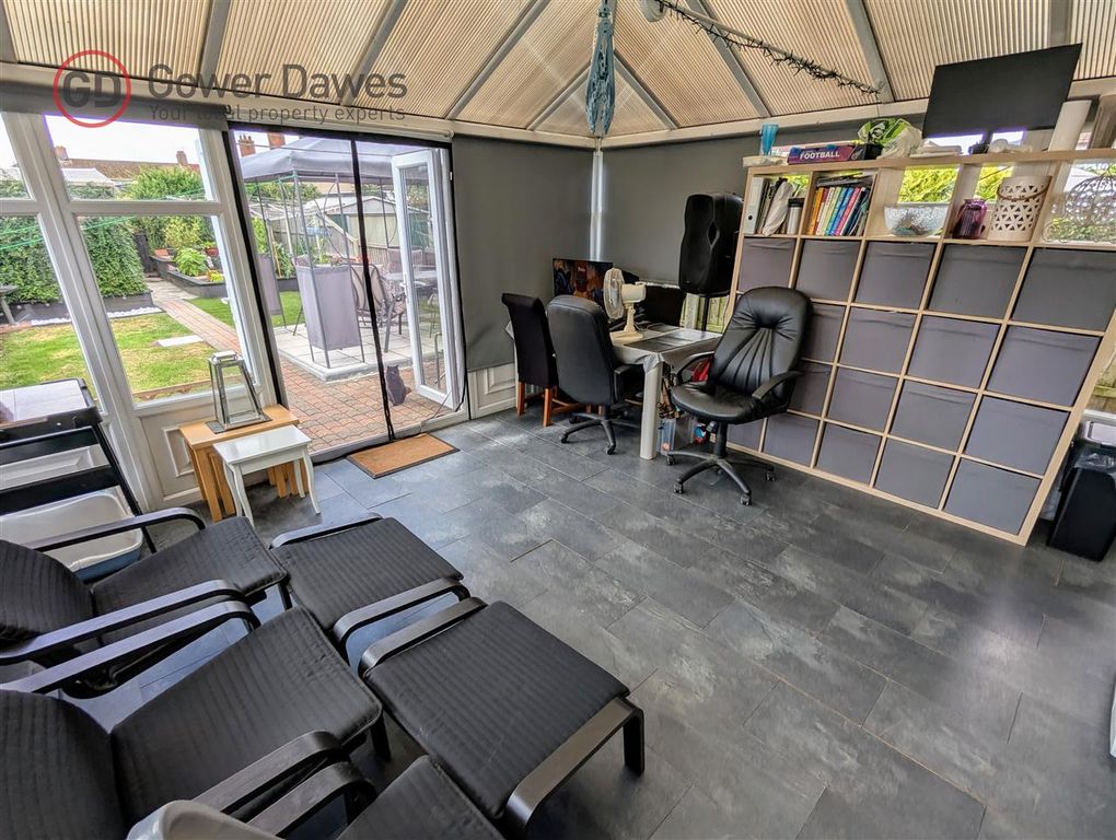 Property photo 3 of 13 Conservatory