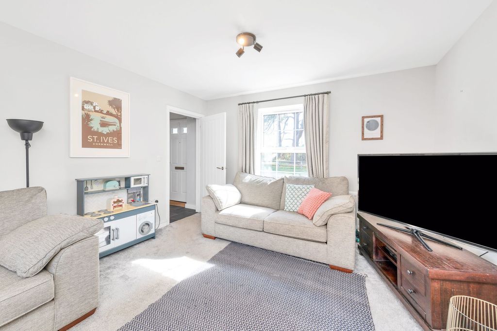 Property photo 2 of 19