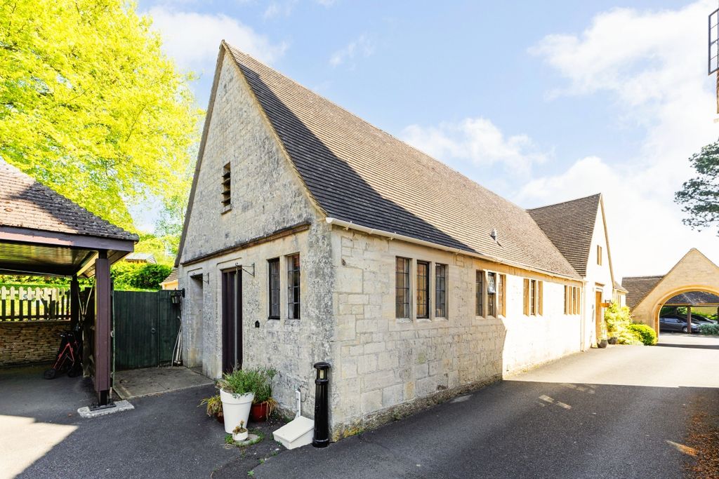 Property photo 1 of 25 90686_Flat 18 Gyd...