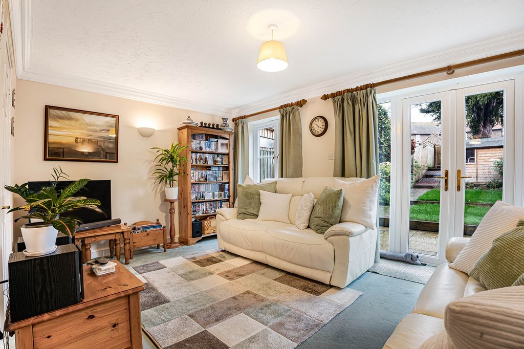 Property photo 2 of 25