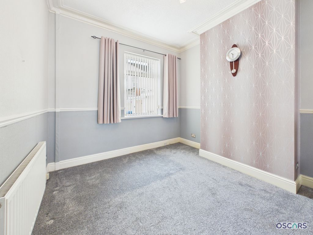 Property photo 3 of 17 Photo 2