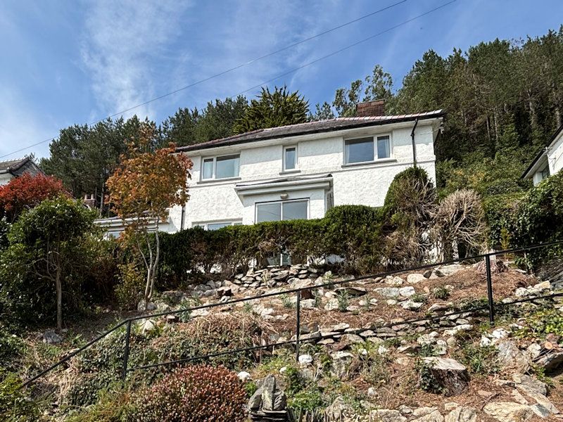 Property photo 2 of 40