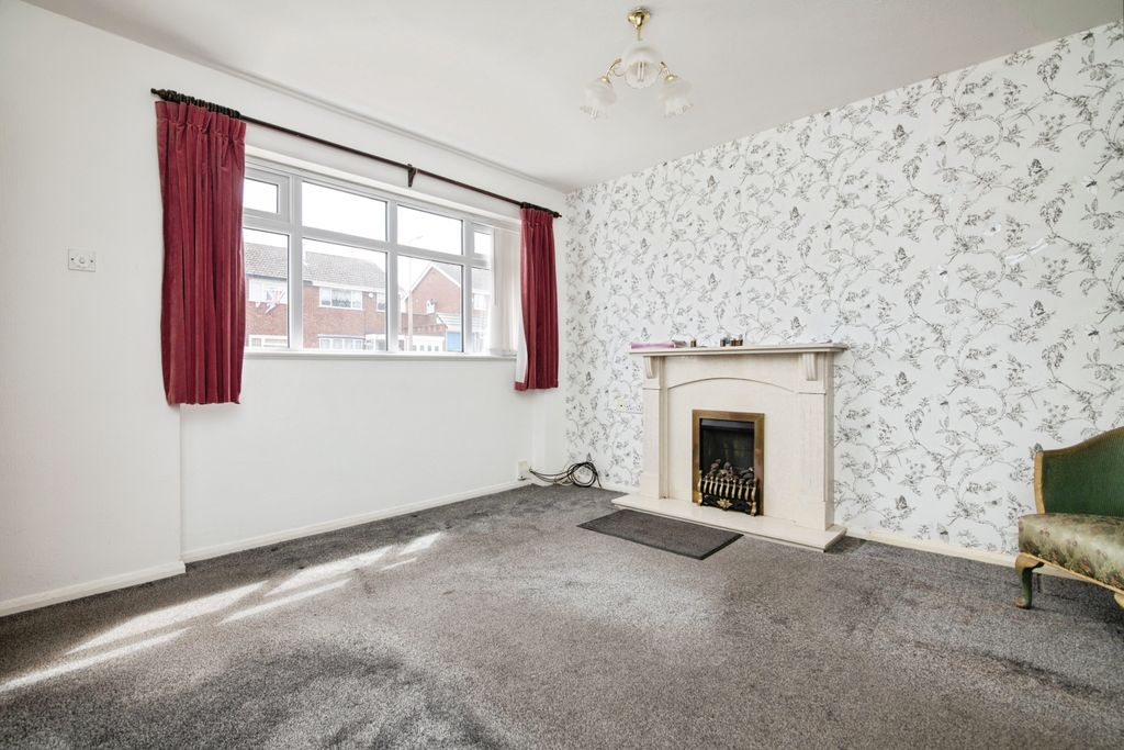 Property photo 3 of 15