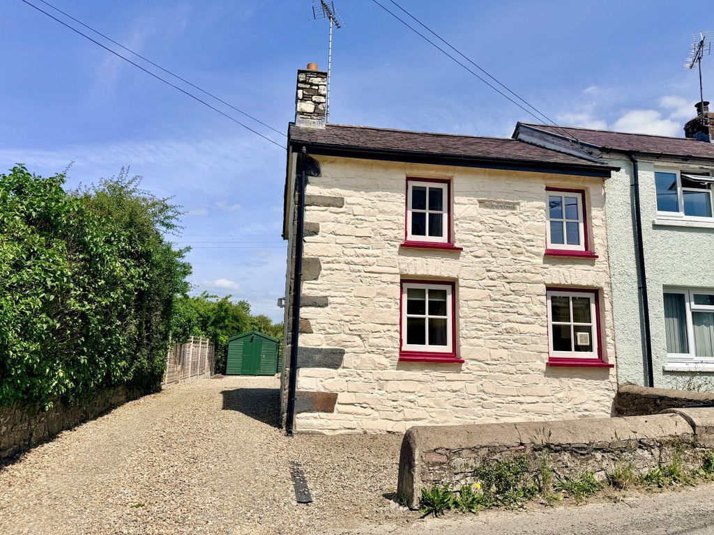 Property photo 1 of 12