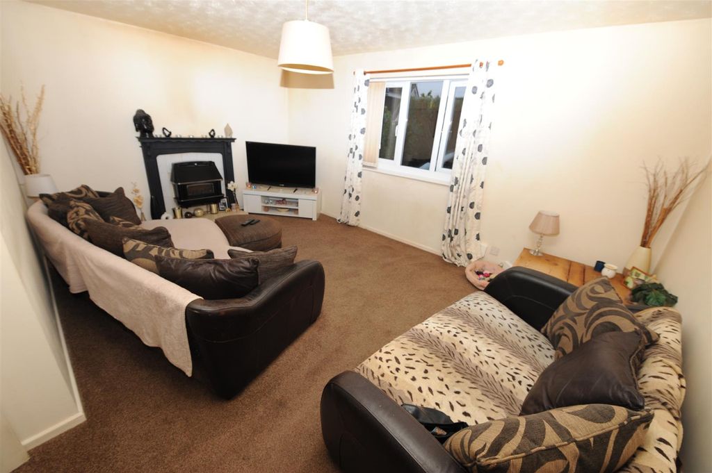 Property photo 3 of 21