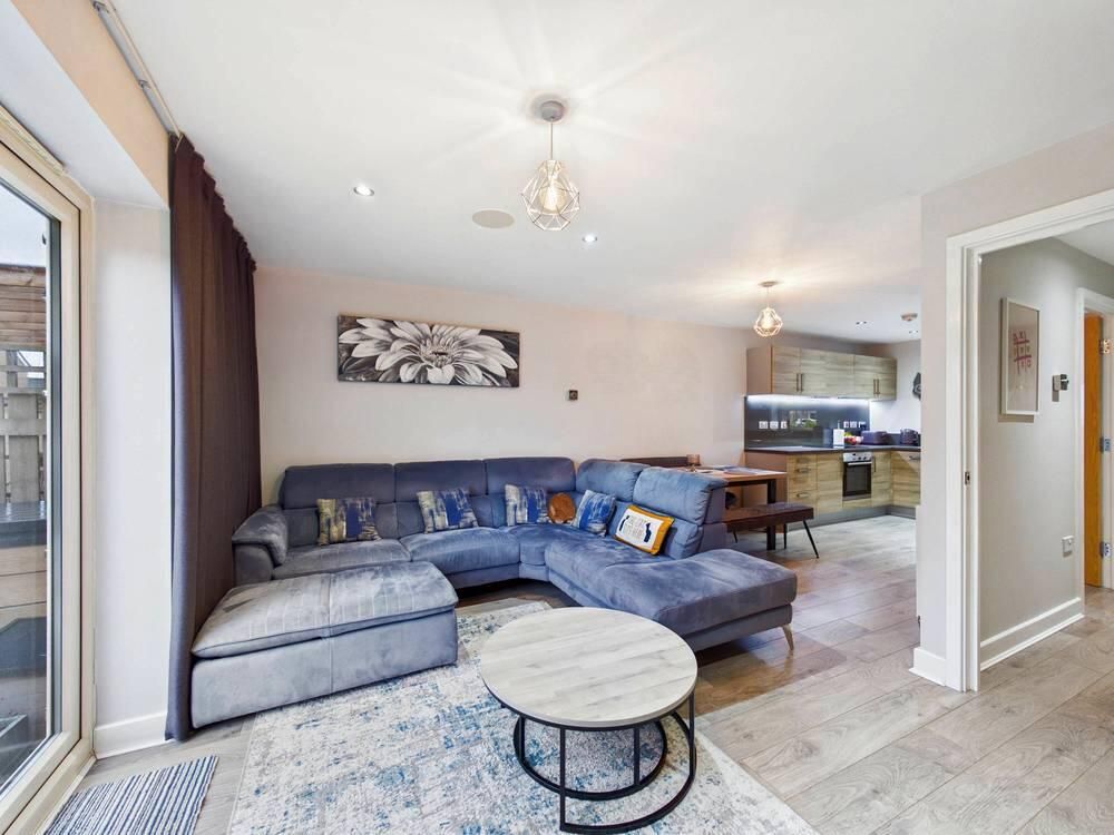 Property photo 2 of 14 Living Room