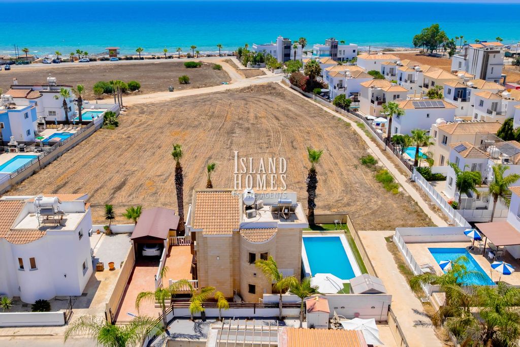 Property photo 1 of 47