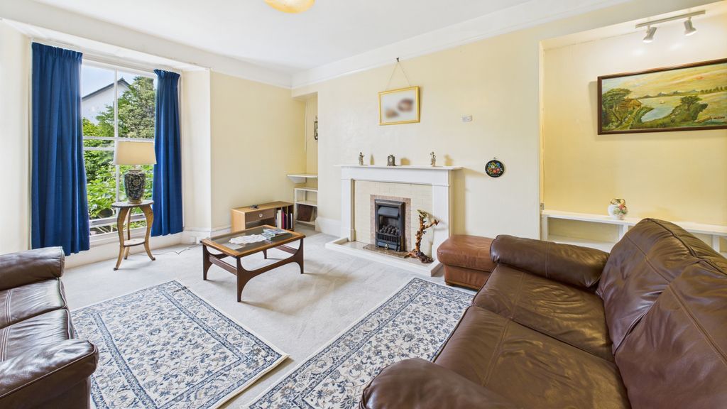 Property photo 2 of 13 Gallery