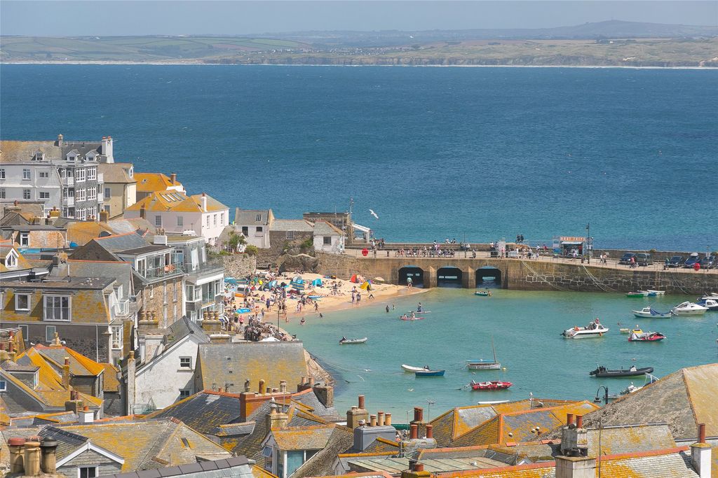 Property photo 3 of 24 Picture No. 35