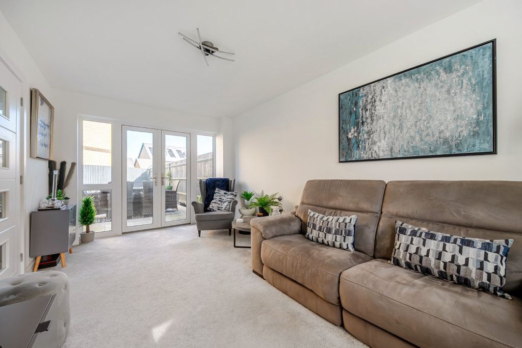 Property photo 3 of 17 Picture No. 74