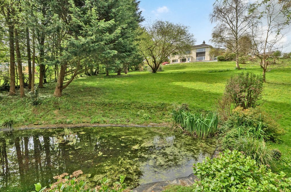 Property photo 3 of 40 1437758-12-69E13E...