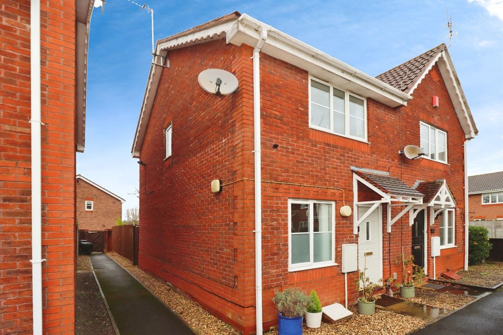 Property photo 1 of 17