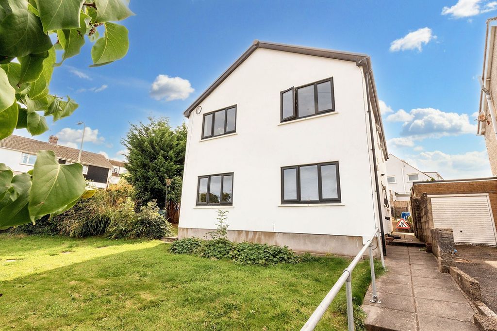 Property photo 1 of 34
